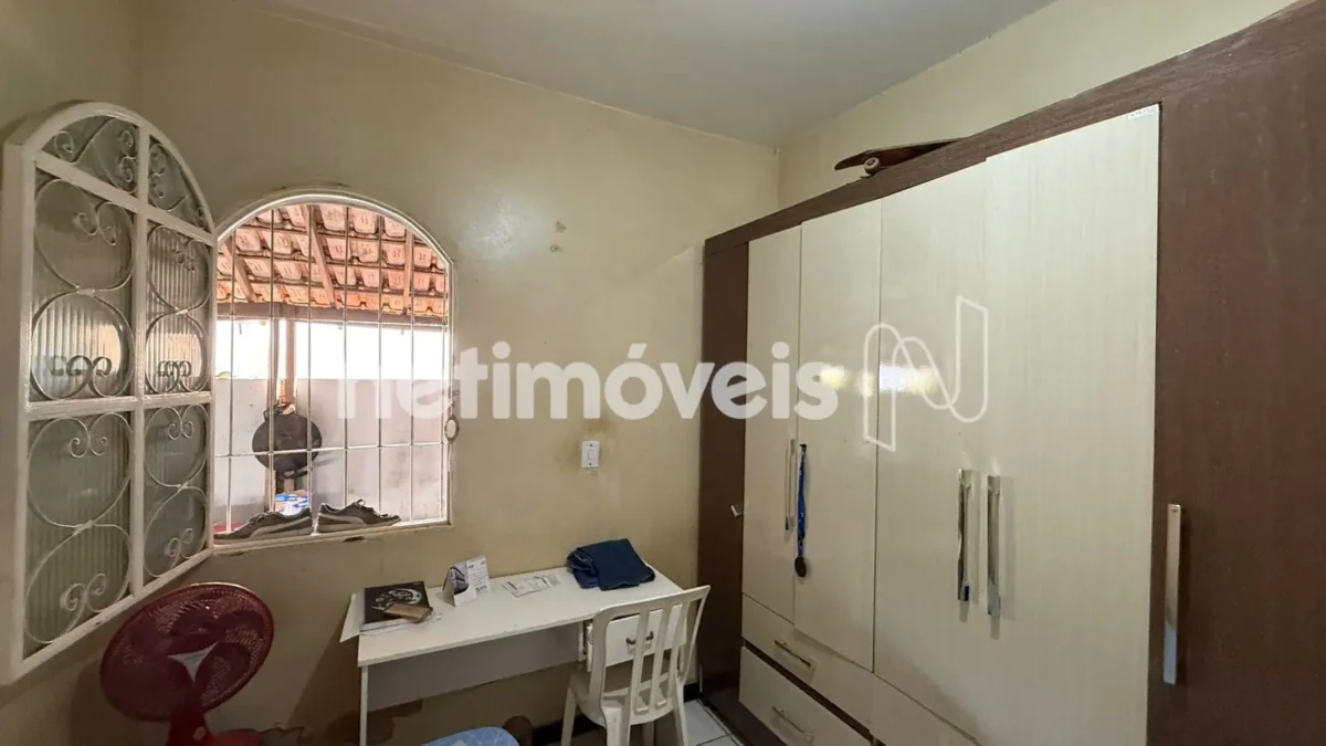 Casa para Venda com 8 quartos no bairro Vila Guilhermina