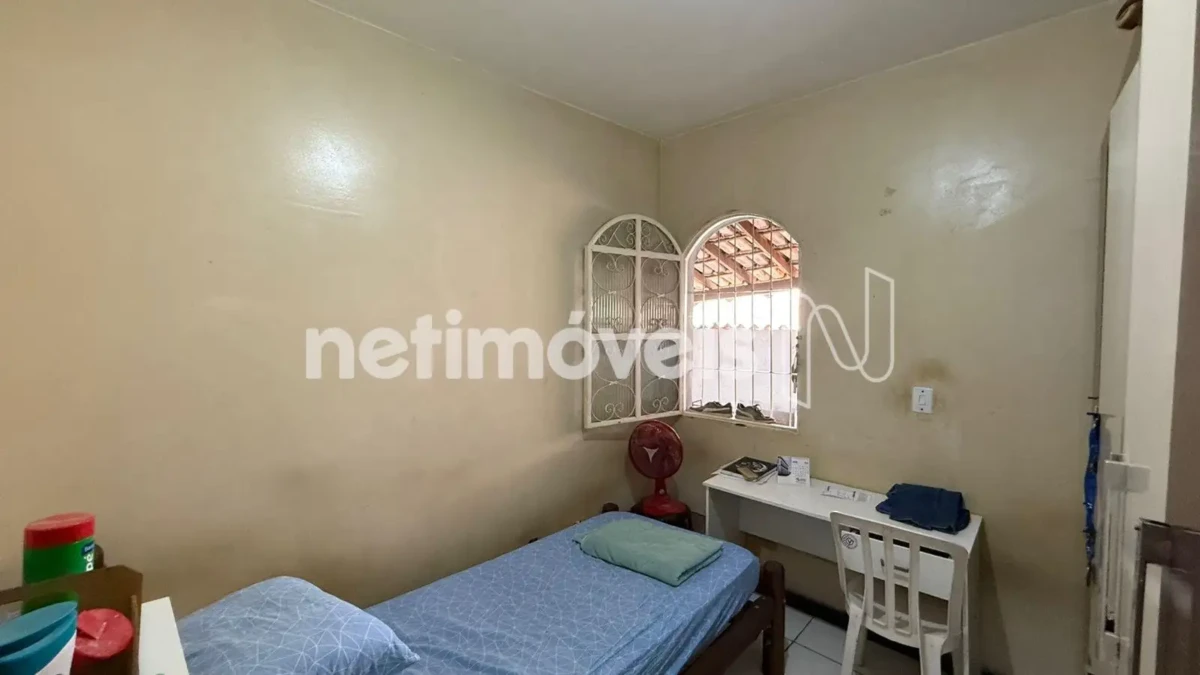 Casa para Venda com 8 quartos no bairro Vila Guilhermina