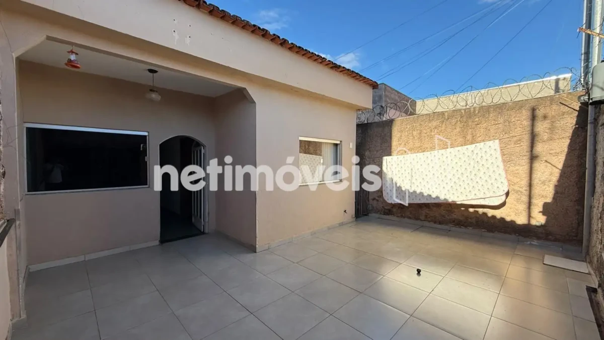 Casa para Venda com 3 quartos no bairro Delfino Magalhães
