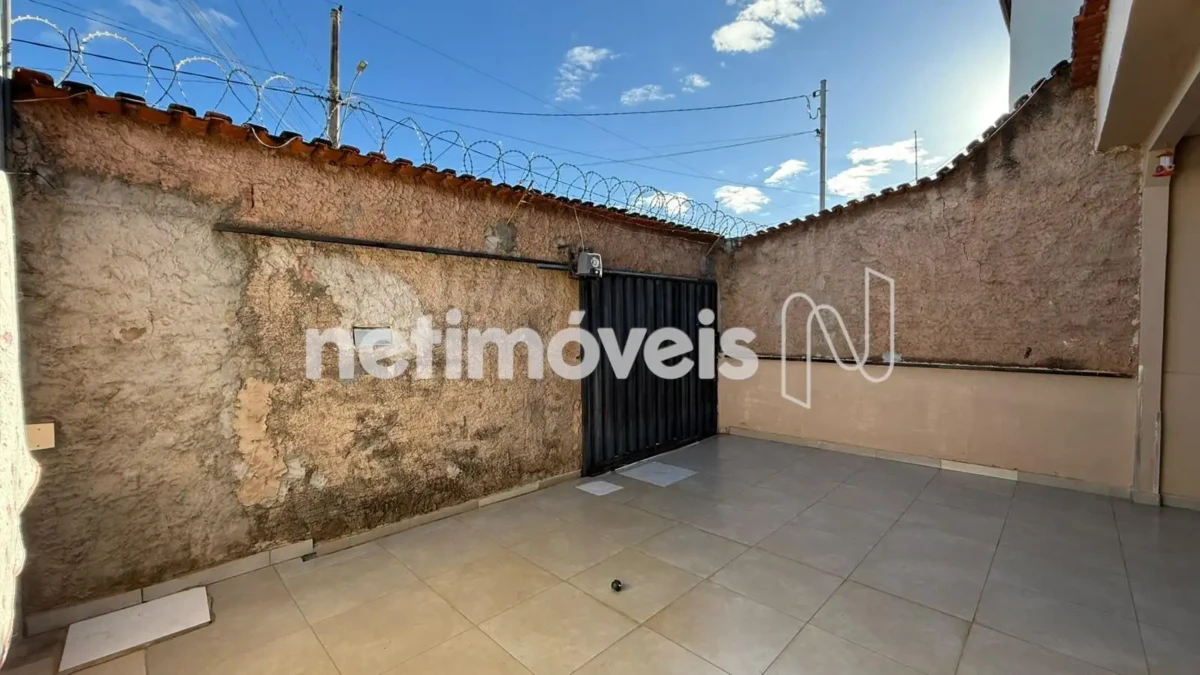 Casa para Venda com 3 quartos no bairro Delfino Magalhães