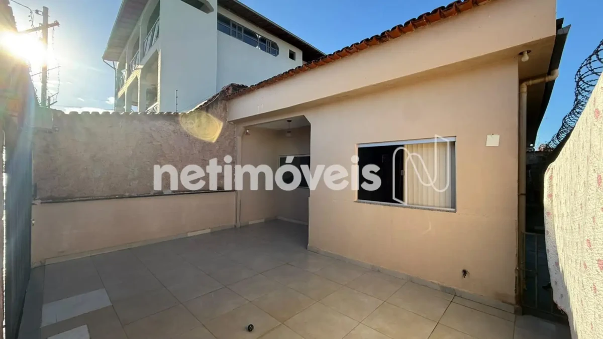 Casa para Venda com 3 quartos no bairro Delfino Magalhães