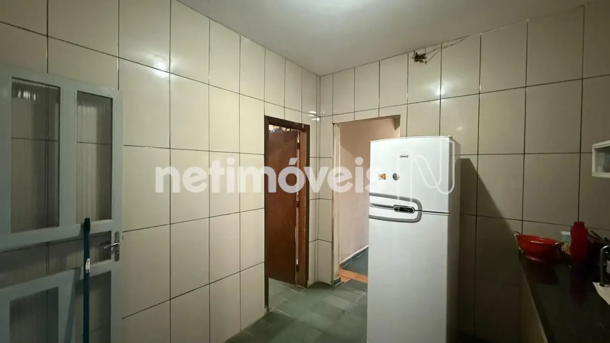 Casa para Venda com 3 quartos no bairro Delfino Magalhães