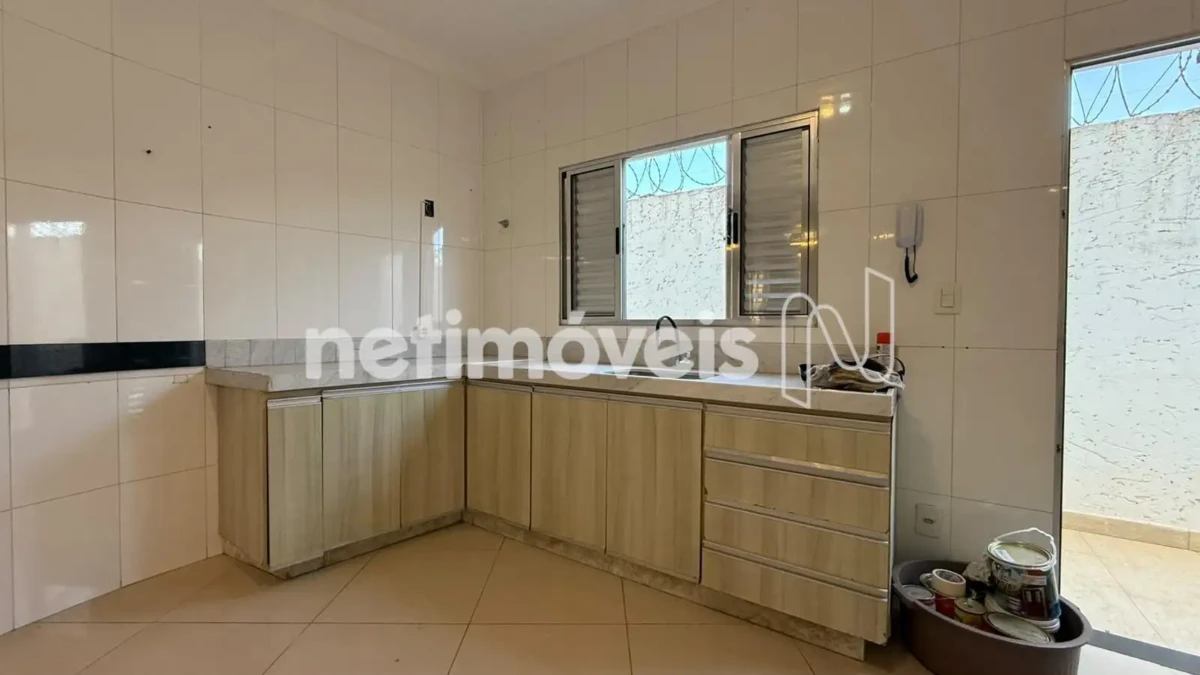 Casa para Venda com 3 quartos no bairro Esplanada