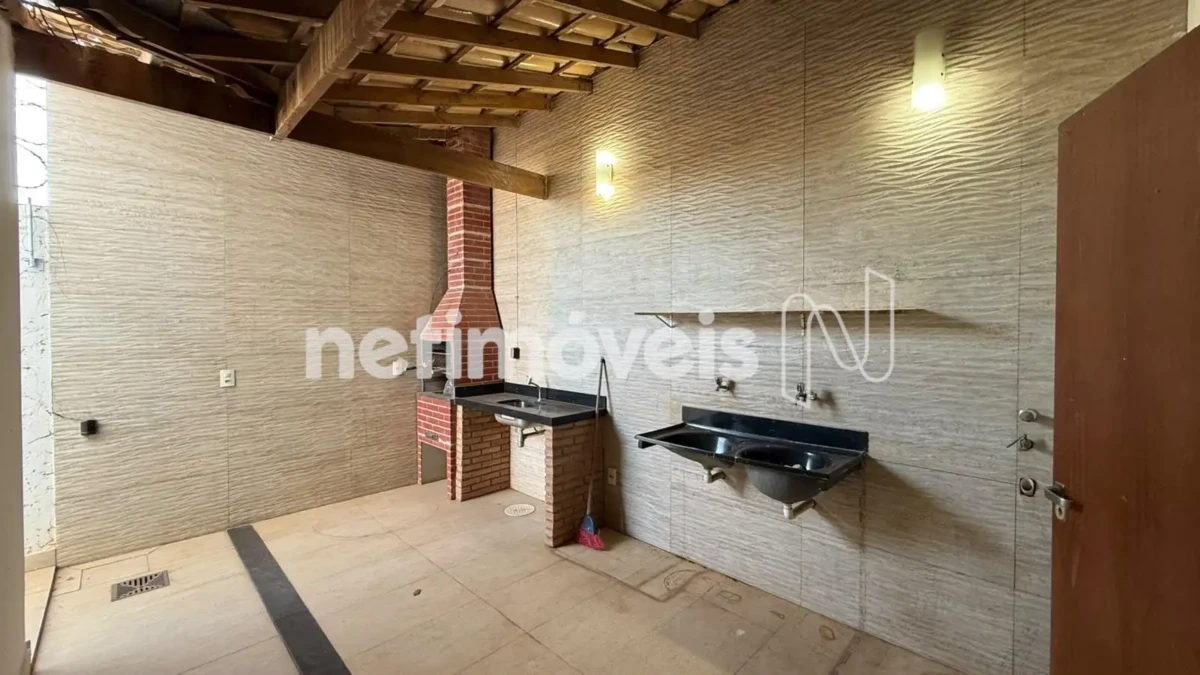 Casa para Venda com 3 quartos no bairro Esplanada