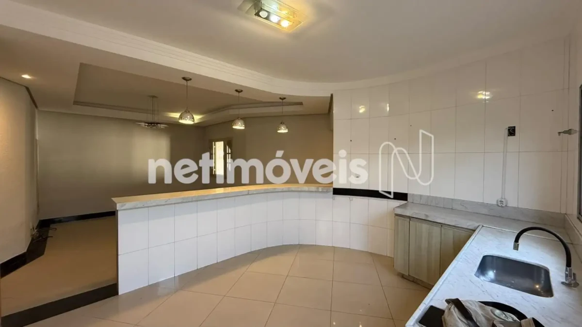 Casa para Venda com 3 quartos no bairro Esplanada