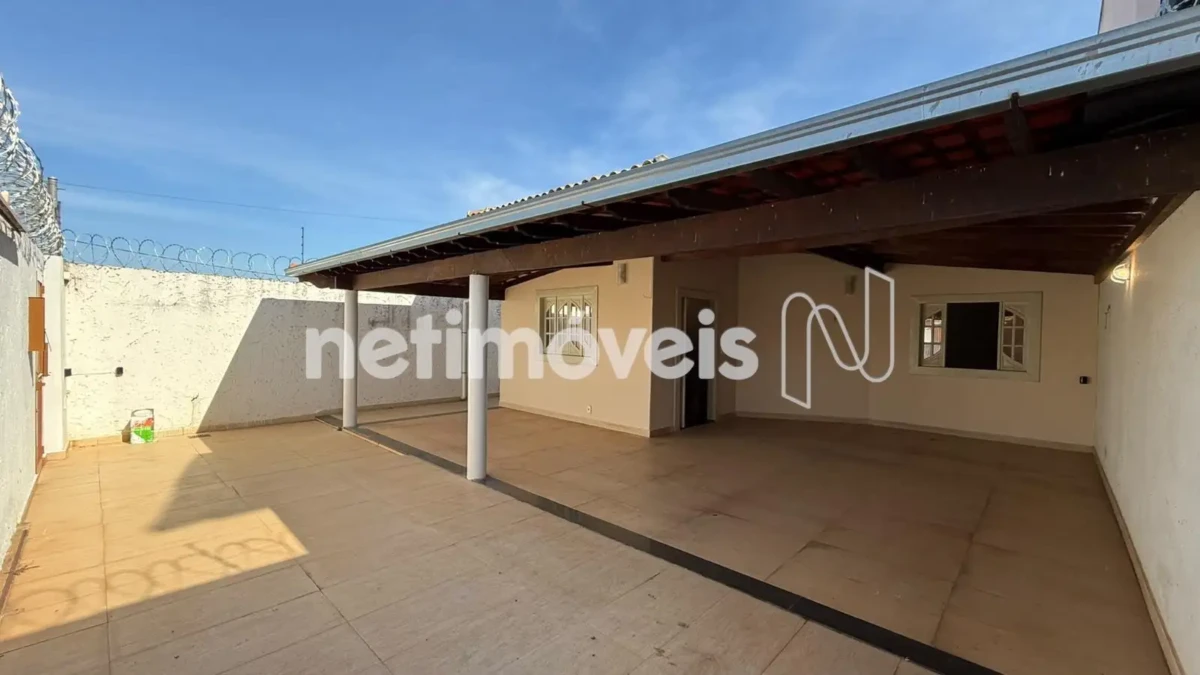 Casa para Venda com 3 quartos no bairro Esplanada