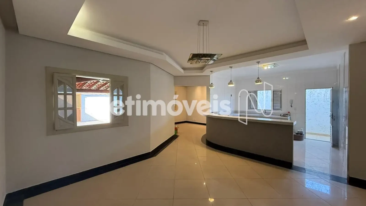 Casa para Venda com 3 quartos no bairro Esplanada