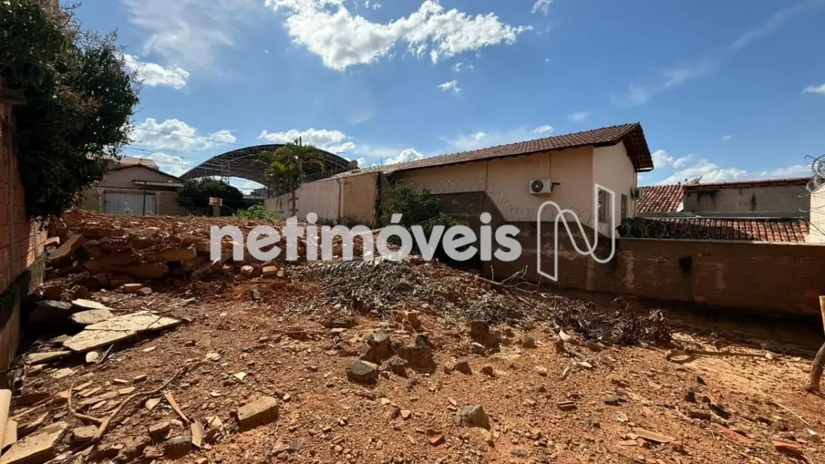 Lote para Venda com área de 250 m² no bairro Vila Guilhermina