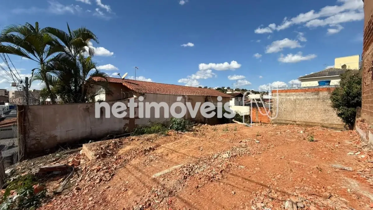 Lote para Venda com área de 250 m² no bairro Vila Guilhermina