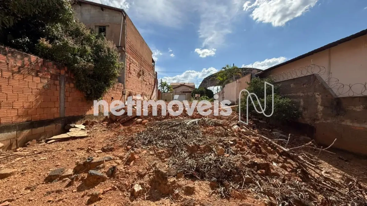 Lote para Venda com área de 250 m² no bairro Vila Guilhermina