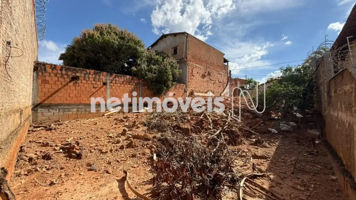 Lote para Venda com área de 250 m² no bairro Vila Guilhermina