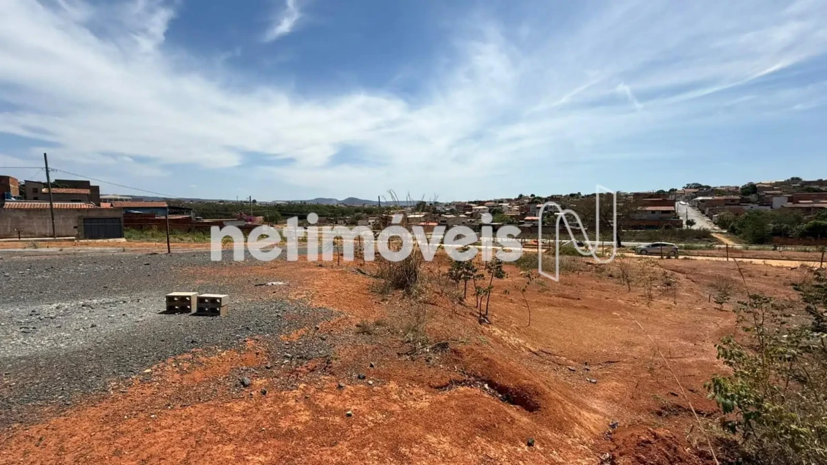 Lote para Venda com área de 200 m² no bairro Carmelo
