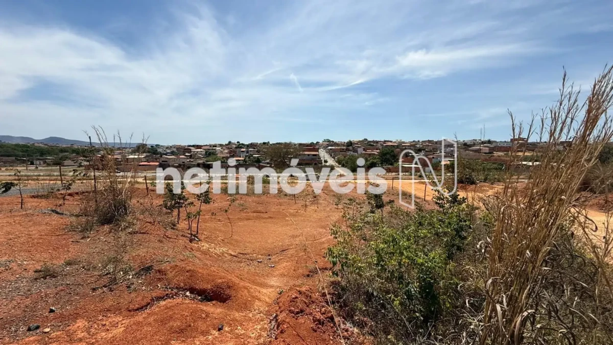 Lote para Venda com área de 200 m² no bairro Carmelo
