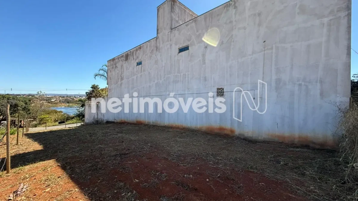 Lote para Venda com área de 232.5 m² no bairro Guarujá