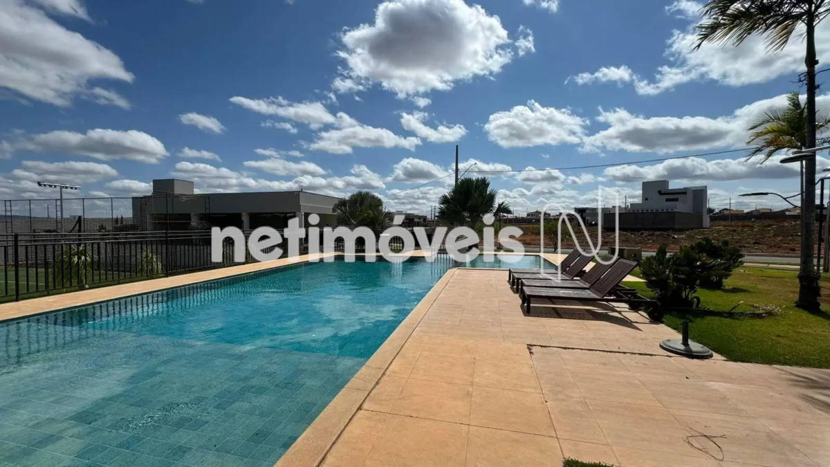 Lote para Venda com área de 200 m² no bairro Vila Segura