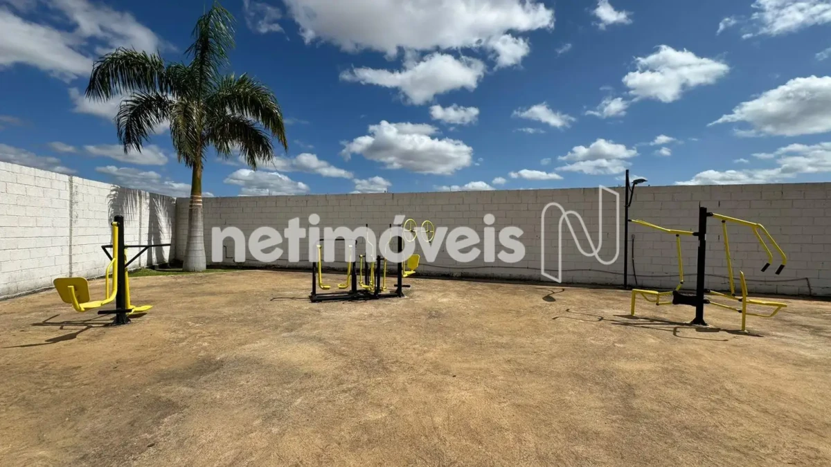 Lote para Venda com área de 200 m² no bairro Vila Segura