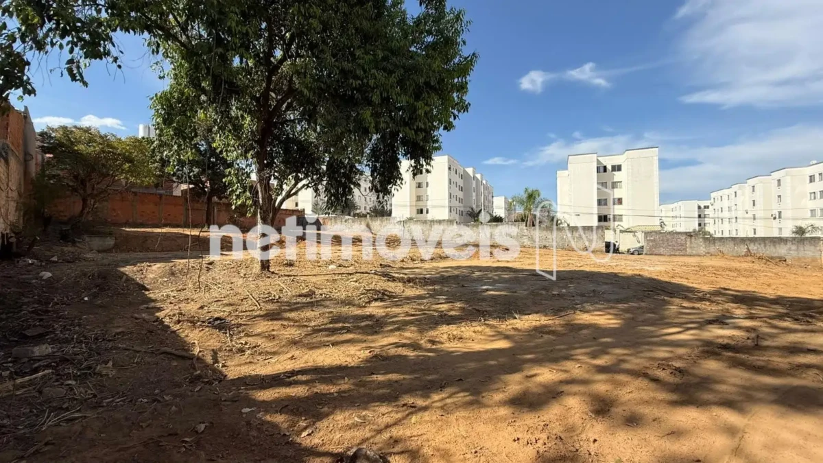 Lote para Venda com área de 2204 m² no bairro Vila Antônio Narciso