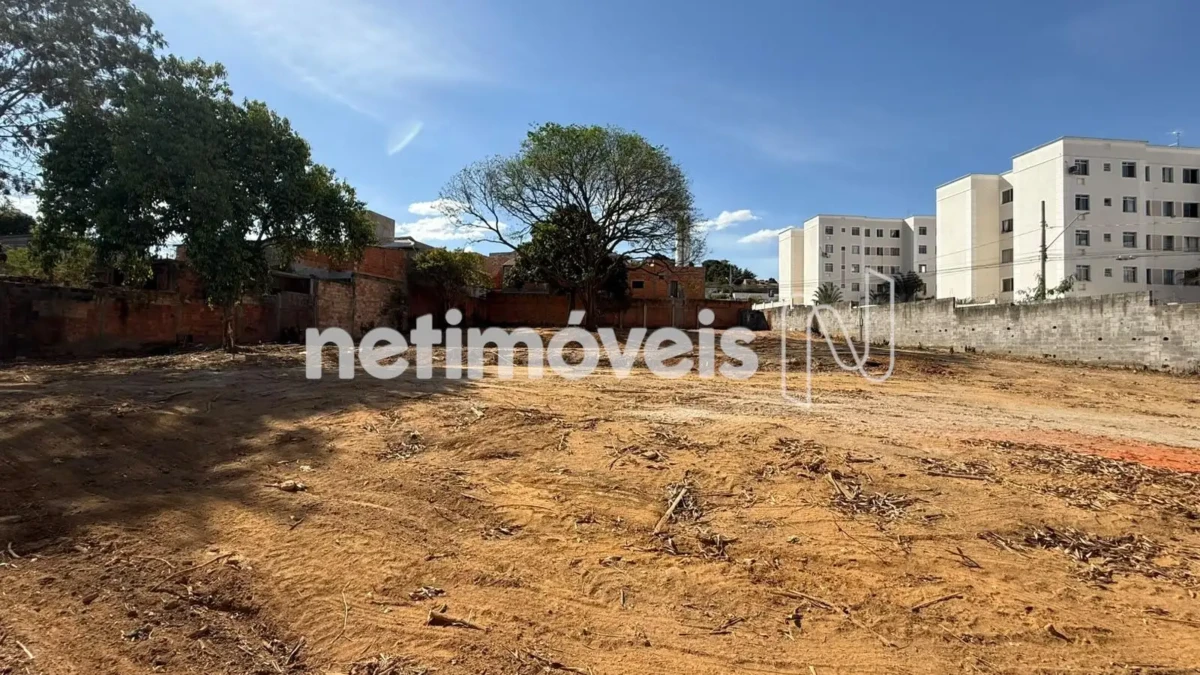 Lote para Venda com área de 2204 m² no bairro Vila Antônio Narciso