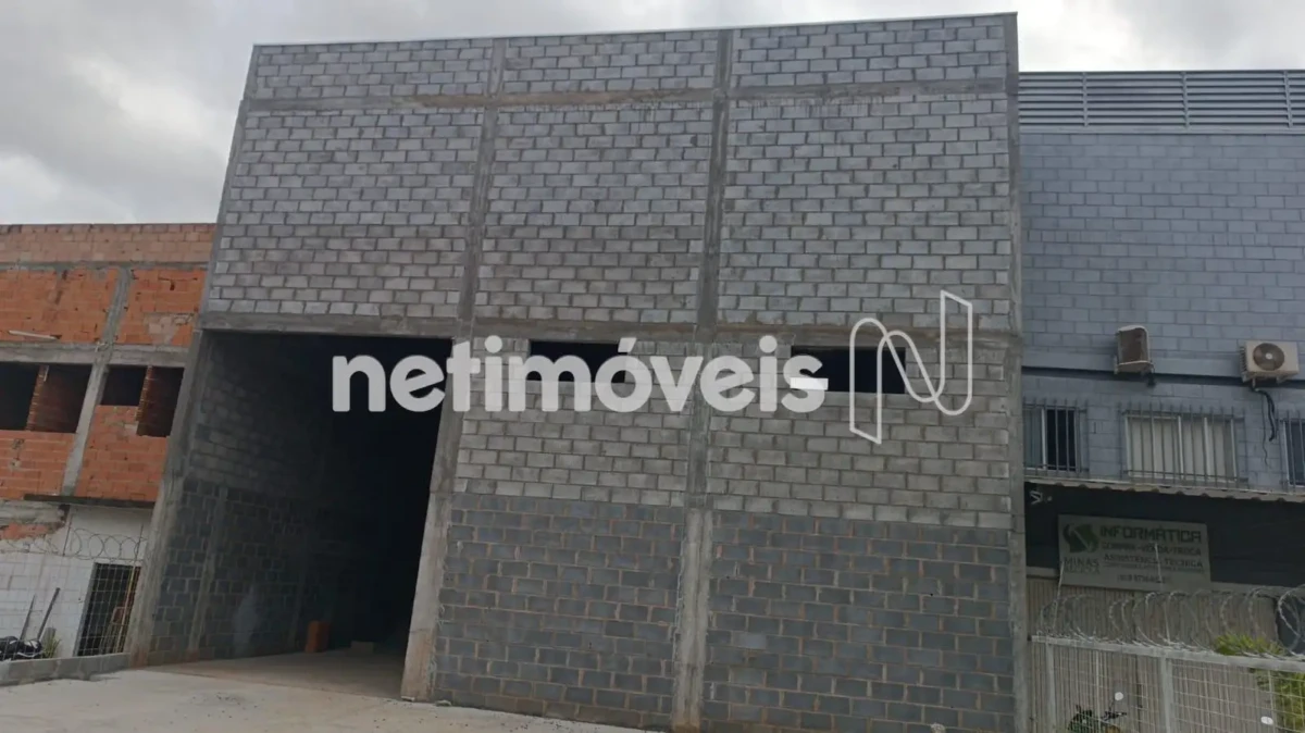 Galpão para Venda com área de 362 m² no bairro Chácara Recanto dos Araçás