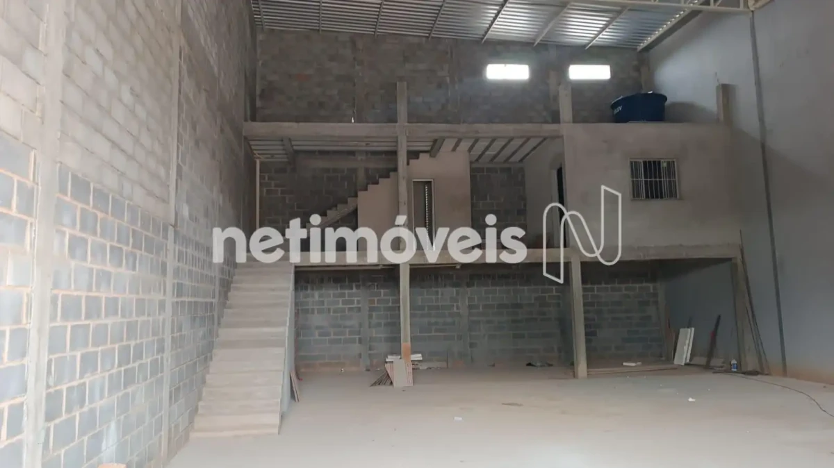 Galpão para Venda com área de 362 m² no bairro Chácara Recanto dos Araçás
