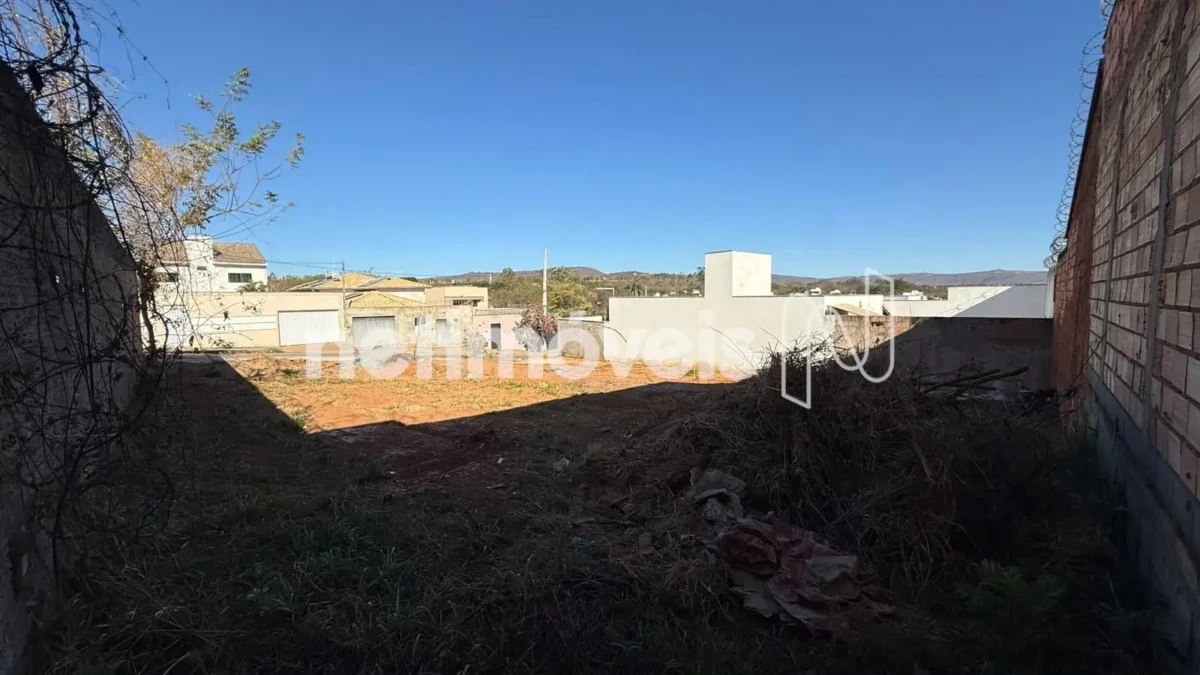 Lote para Venda com área de 225 m² no bairro Chácaras Paraíso