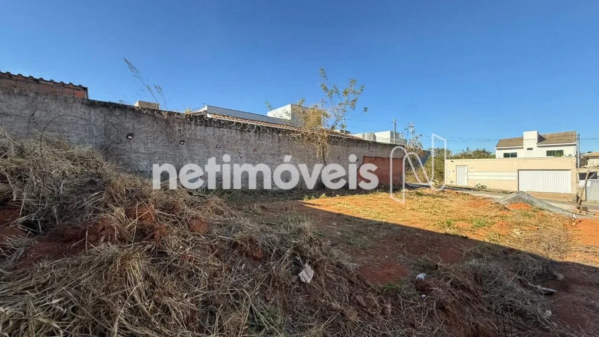 Lote para Venda com área de 225 m² no bairro Chácaras Paraíso