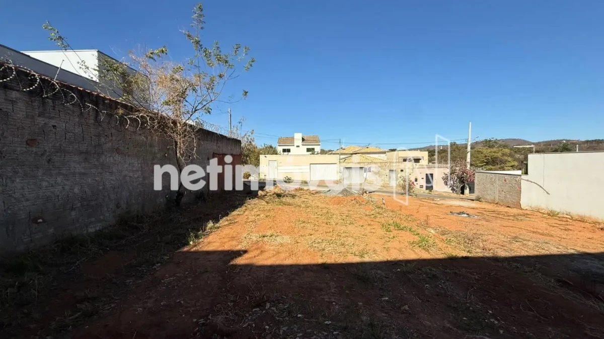 Lote para Venda com área de 225 m² no bairro Chácaras Paraíso