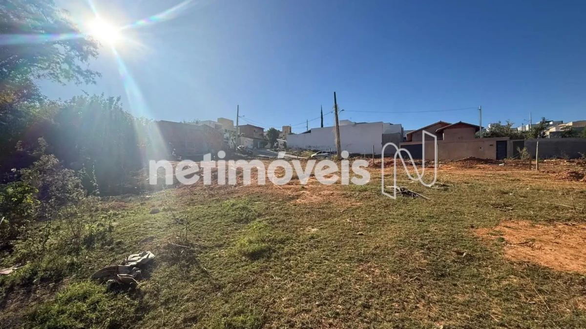 Lote para Venda com área de 600 m² no bairro Chácaras Paraíso