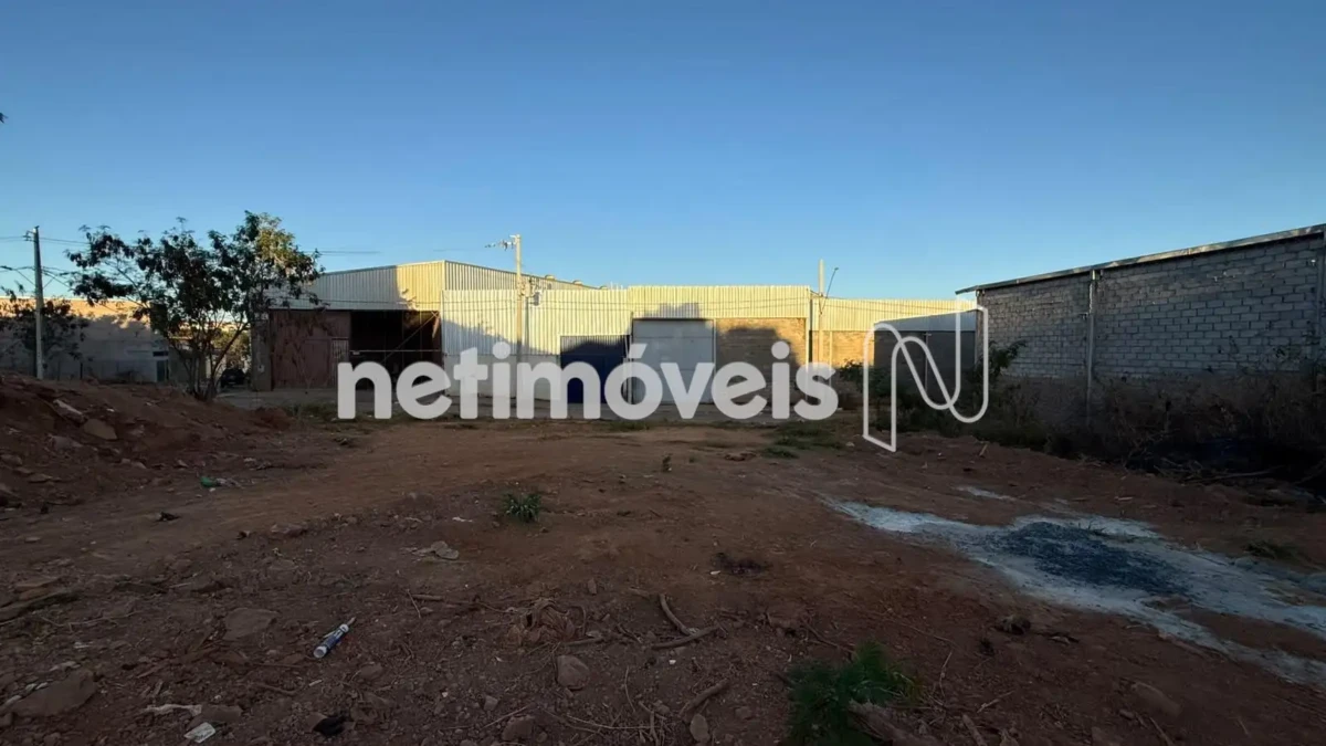 Lote para Venda com área de 1190 m² no bairro Monte Carmelo