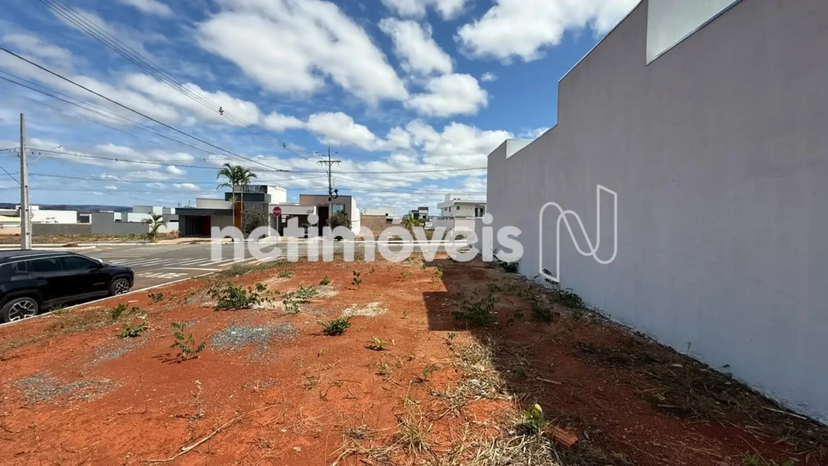 Lote para Venda com área de 207.67 m² no bairro Vila Segura