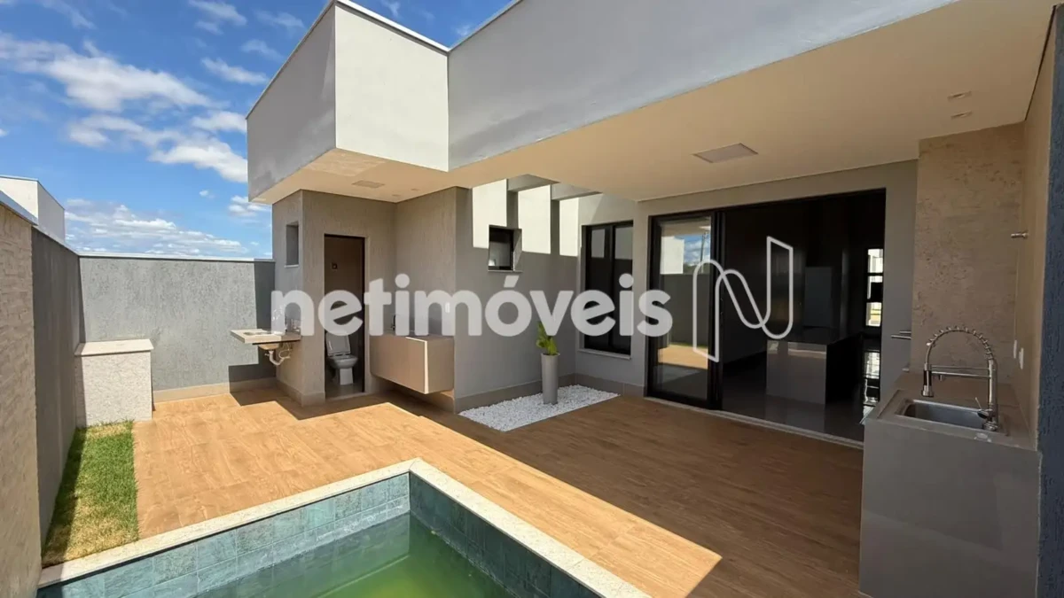 Casa para Venda no bairro Vila Segura