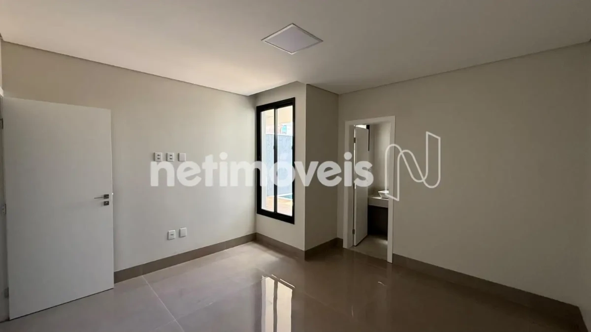 Casa para Venda no bairro Vila Segura