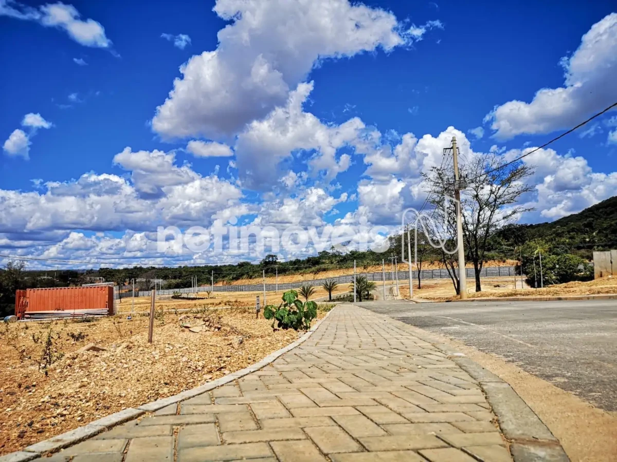 Lote para Venda com área de 280.66 m² no bairro Ibituruna