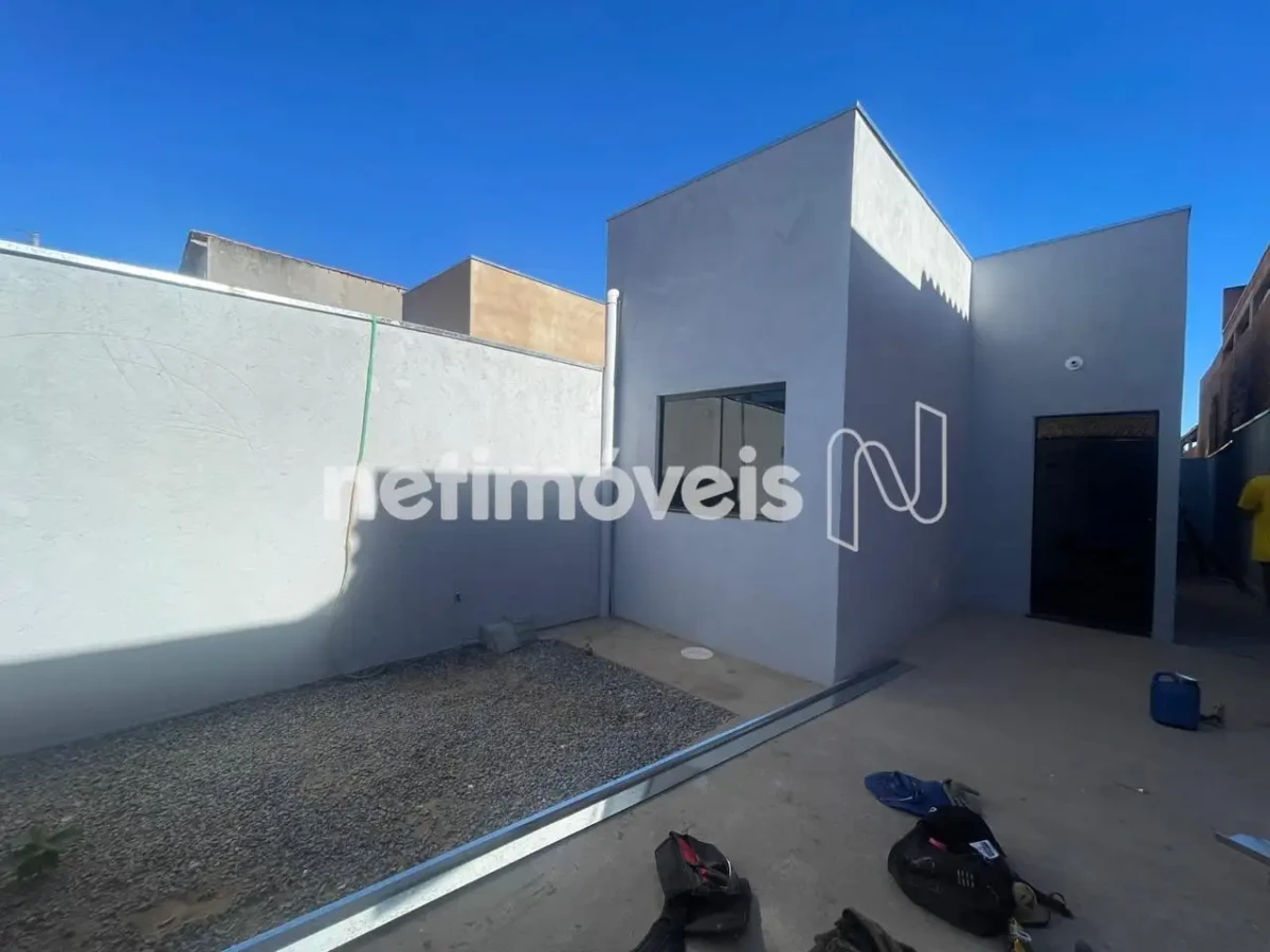 Casa para Venda com 2 quartos no bairro Delfino Magalhães