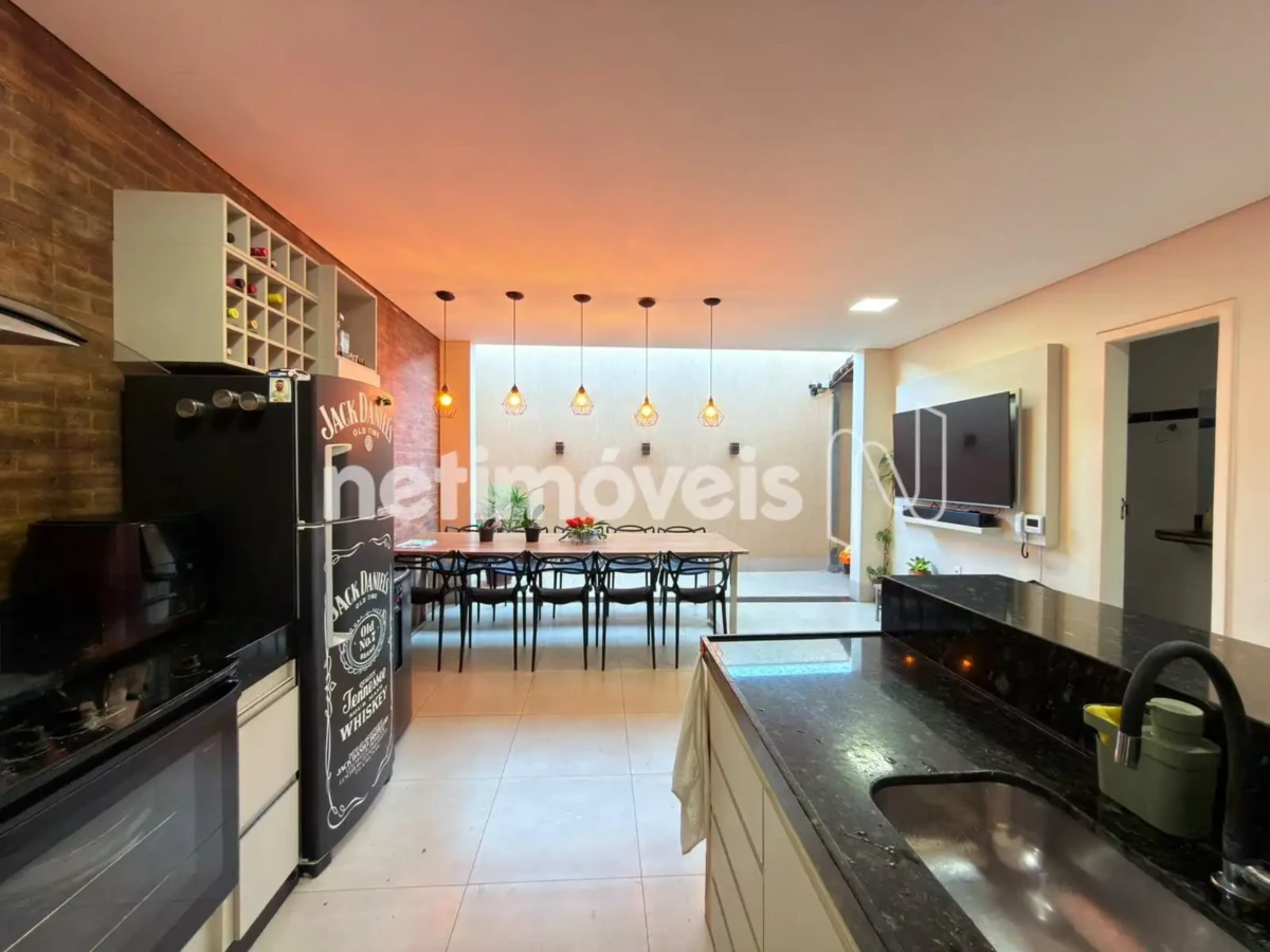 Casa para Venda com 3 quartos no bairro Planalto