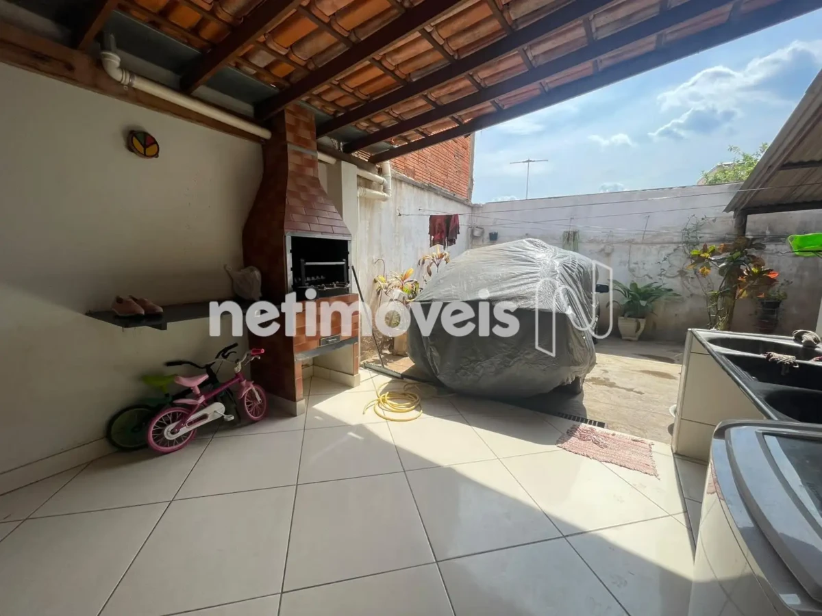 Casa para Venda com 3 quartos no bairro Alice Maia