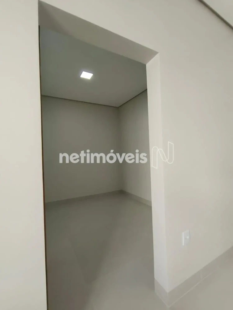 Casa em Condomínio para Venda com 3 quartos no bairro Vila Segura