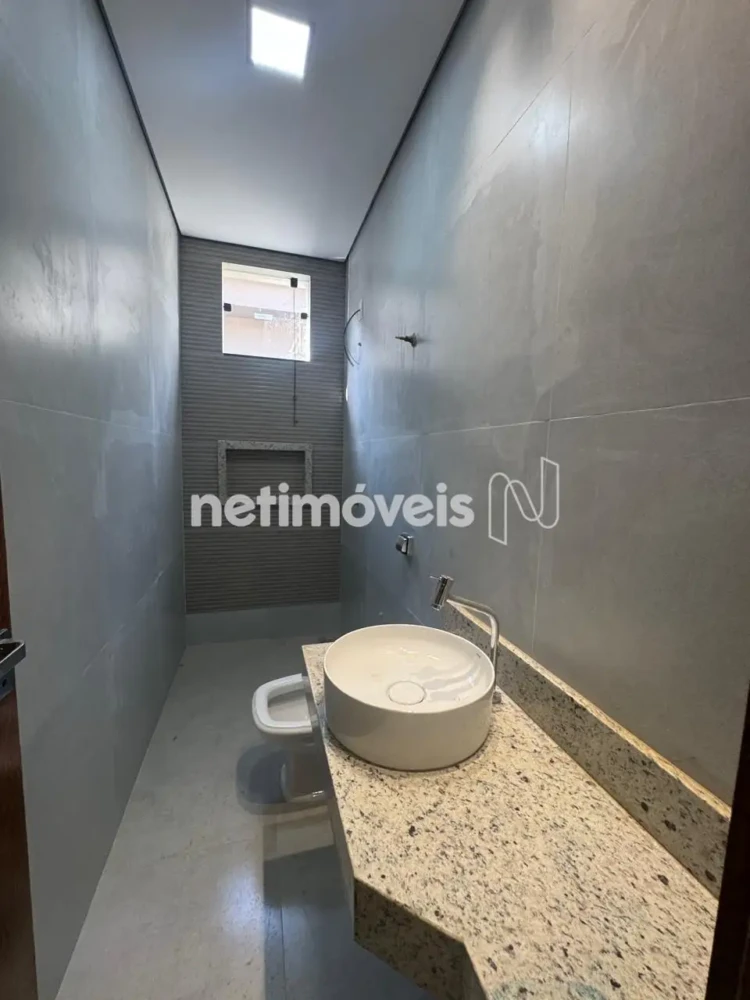Casa para Venda com 3 quartos no bairro Nossa Senhora de Fátima