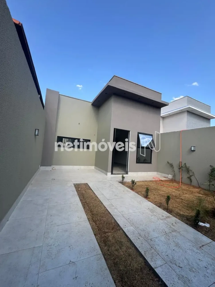 Casa para Venda com 3 quartos no bairro Nossa Senhora de Fátima