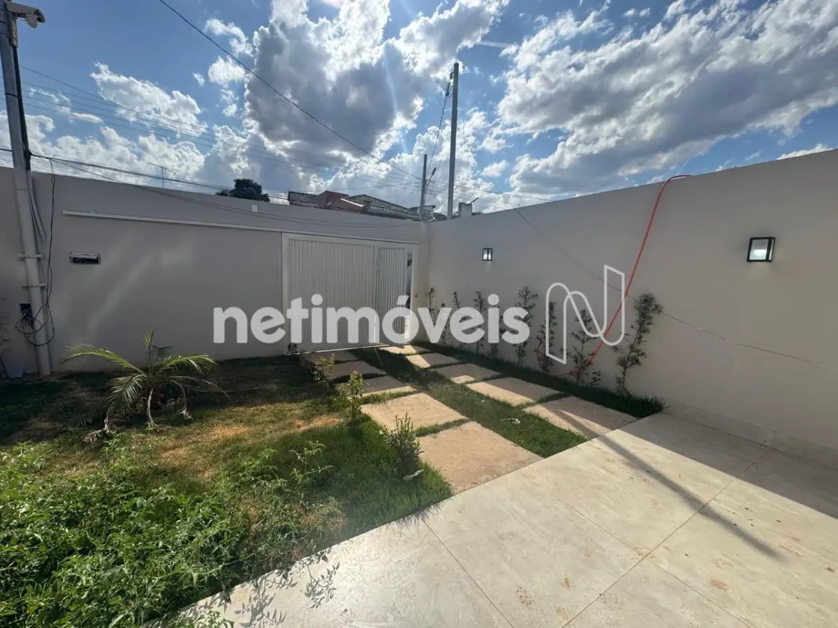 Casa para Venda com 3 quartos no bairro Nossa Senhora de Fátima