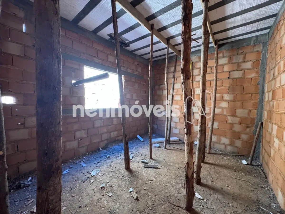 Casa para Venda com 2 quartos no bairro Carmelo