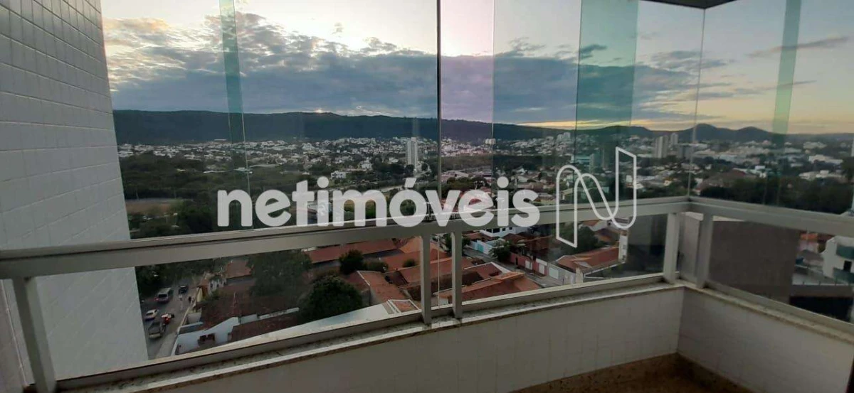 Apartamento para Venda com 4 quartos no bairro Cândida Câmara