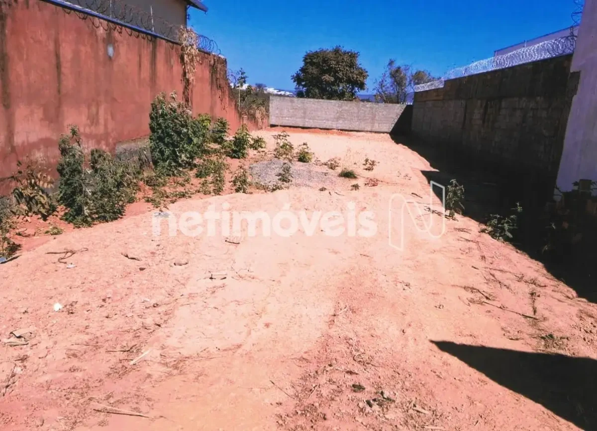 Lote para Venda com área de 330 m² no bairro Jaraguá I