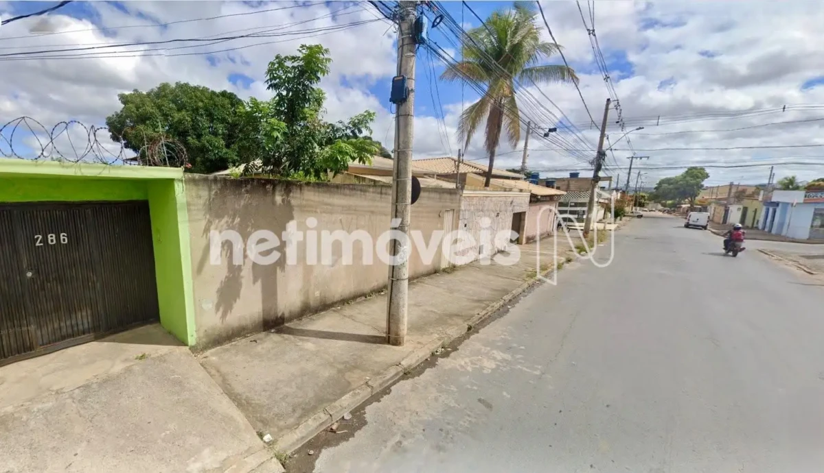 Lote para Venda com área de 300 m² no bairro Maracanã