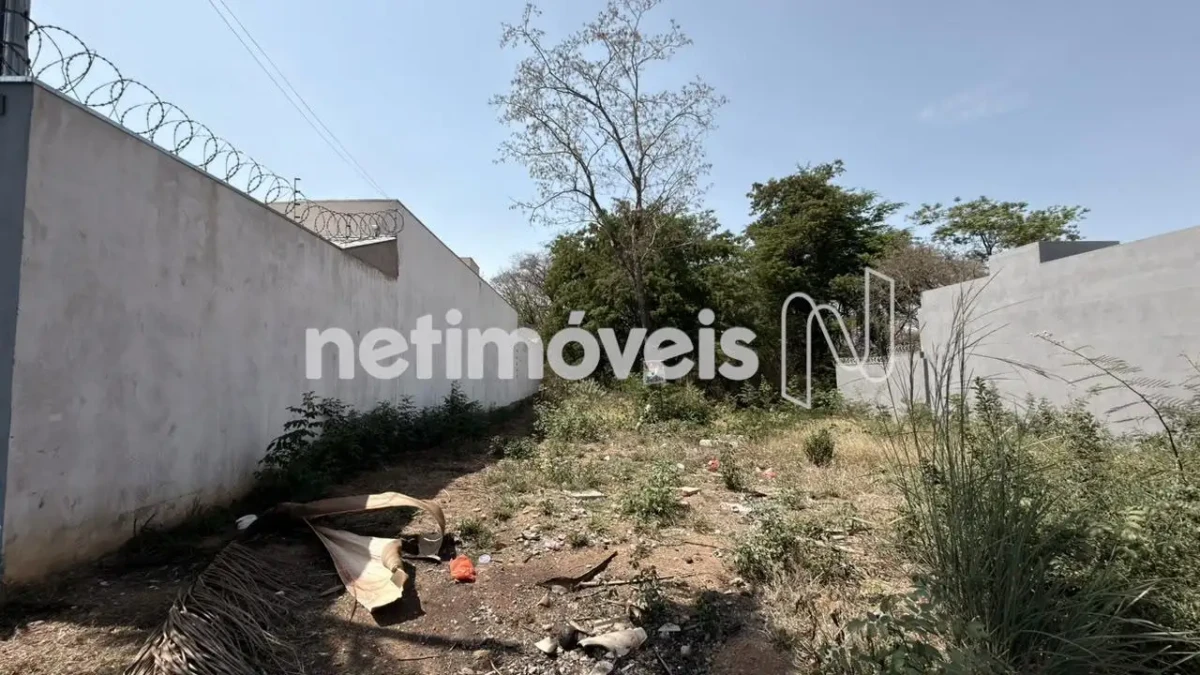 Lote para Venda com área de 245.36 m² no bairro Loteamento Reserva Real