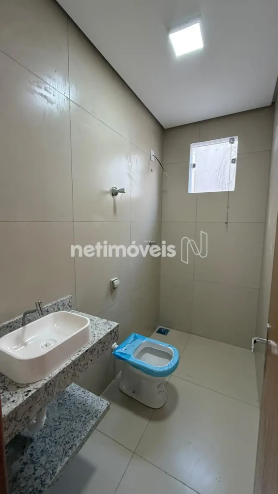 Casa para Venda com 2 quartos no bairro Guarujá