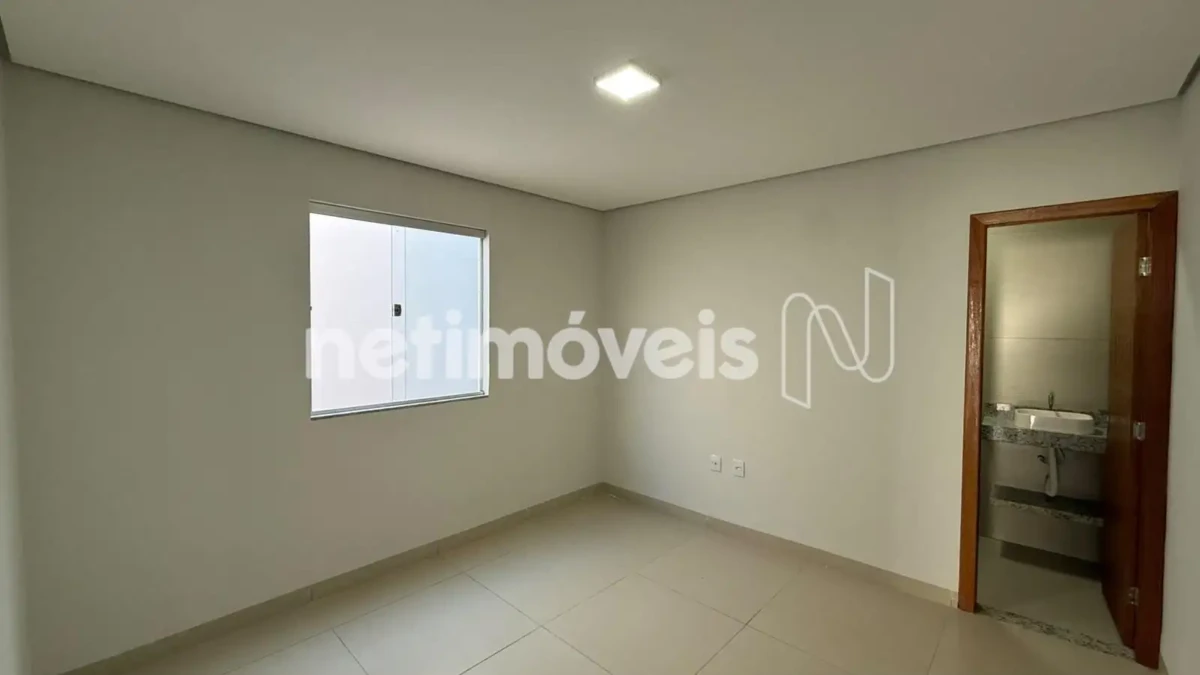Casa para Venda com 2 quartos no bairro Guarujá