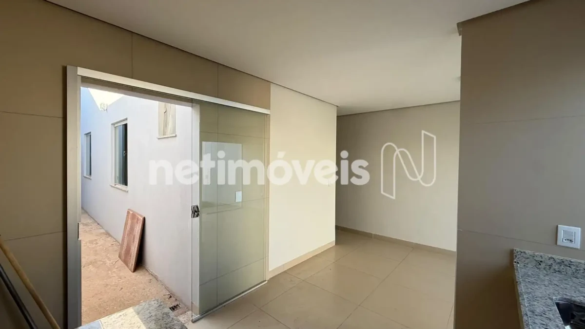 Casa para Venda com 2 quartos no bairro Guarujá