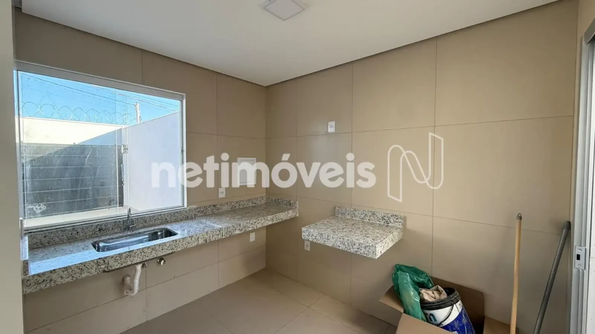 Casa para Venda com 2 quartos no bairro Guarujá