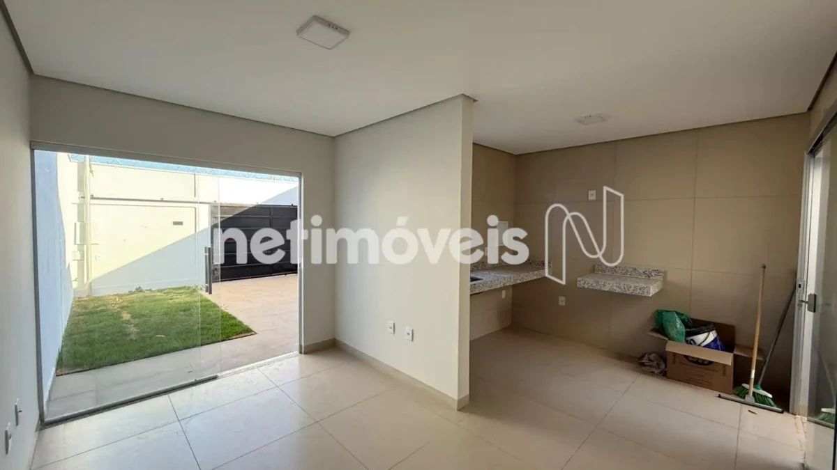 Casa para Venda com 2 quartos no bairro Guarujá